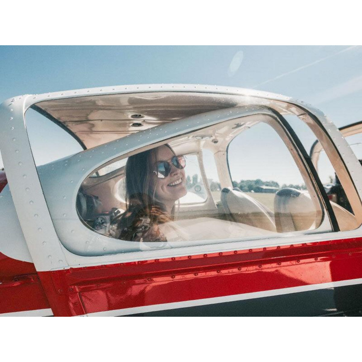 Smartbox Survol privé au-dessus des Pyrénées et des Gorges de l'Aveyron pour 2 - Coffret Cadeau Sport & Aventure