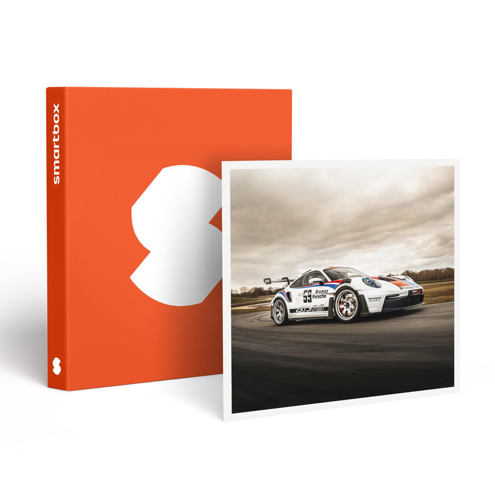 Voir la diapositive 1 : Smartbox Stage de pilotage : 2 tours sur le circuit de Fay de Bretagne en Porsche 992 GT3 RS - Coffret Cadeau Sport & Aventure