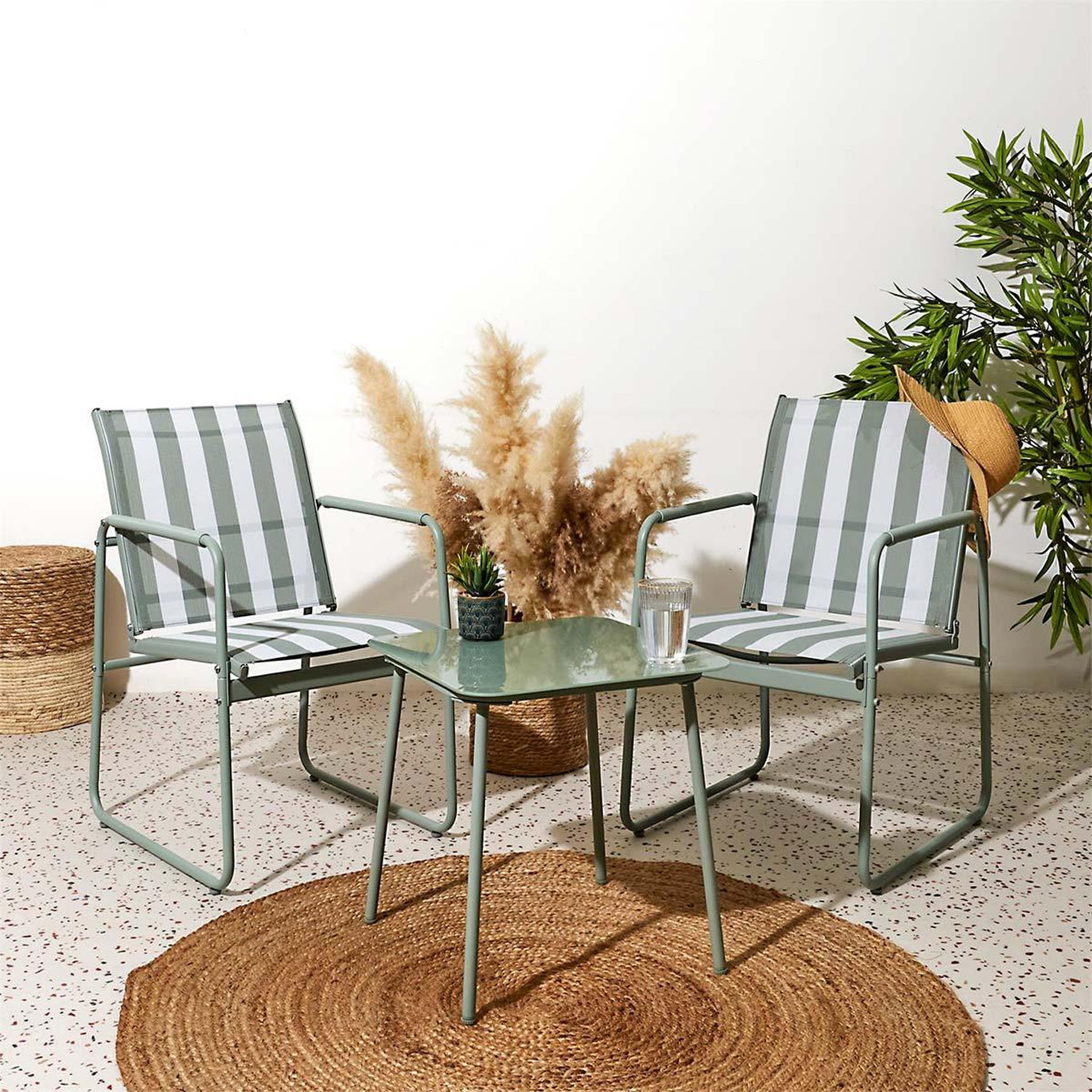 Voir la diapositive 6 : The Home Deco Factory Salon de jardin 2 places  namur  82cm vert