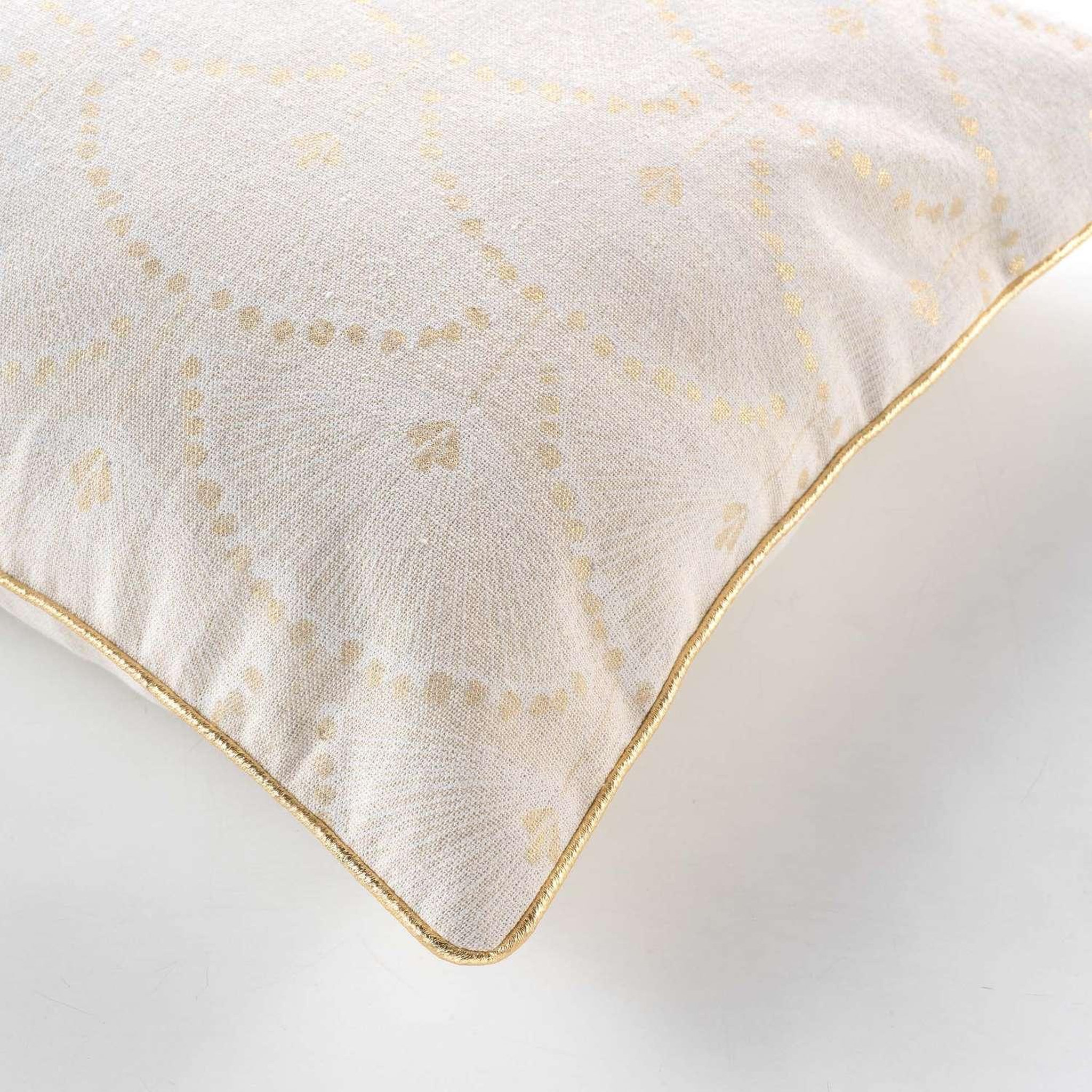 Voir la diapositive 3 : Douceur d'Intérieur Coussin déhoussable crest - polycoton imprimé métallisé - 45 x 45 cm - ecru