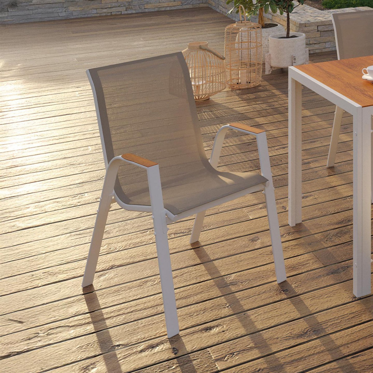 ID MARKET Lot de 4 chaises de jardin NOUMEA métal et textilène empilables blanc et bois