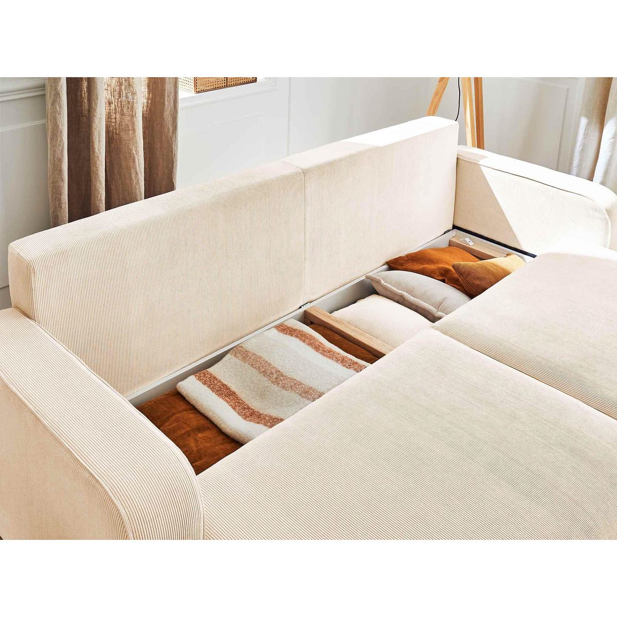 LISA DESIGN Albane - canapé 3 places - convertible avec coffre - en velours côtelé