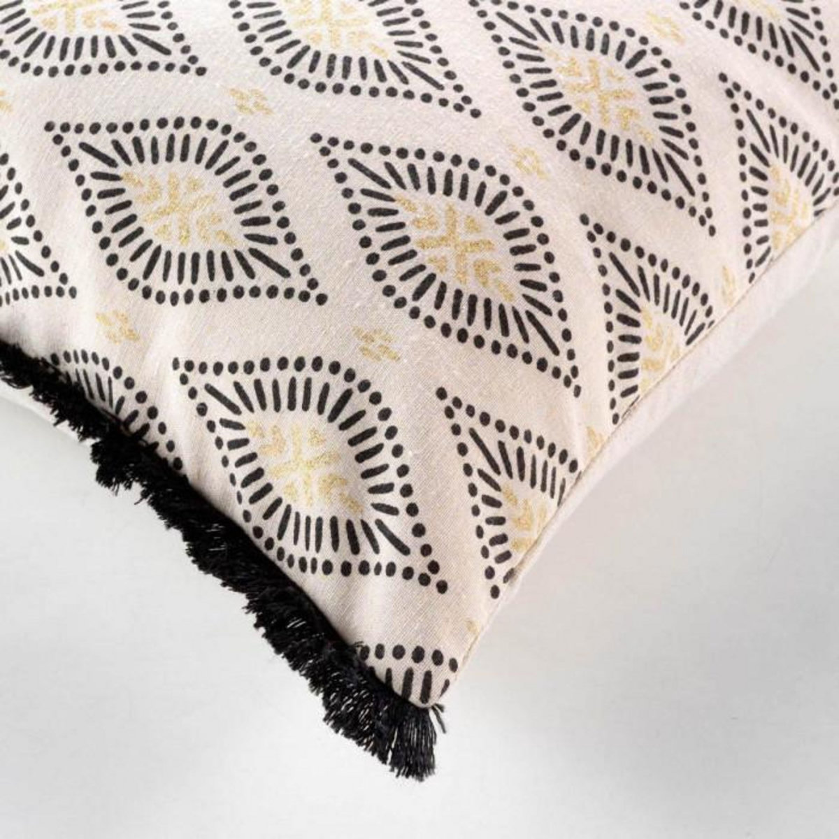 Paris Prix Coussin Déco à Franges  Oricia  45x45cm Beige & Noir