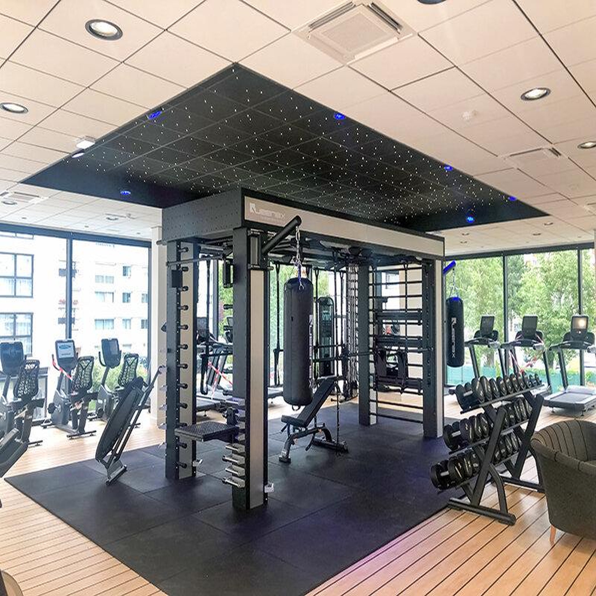 Voir la diapositive 4 : Smartbox 2 jours en hôtel 4* avec sauna et salle de sport près de paris - coffret cadeau séjour