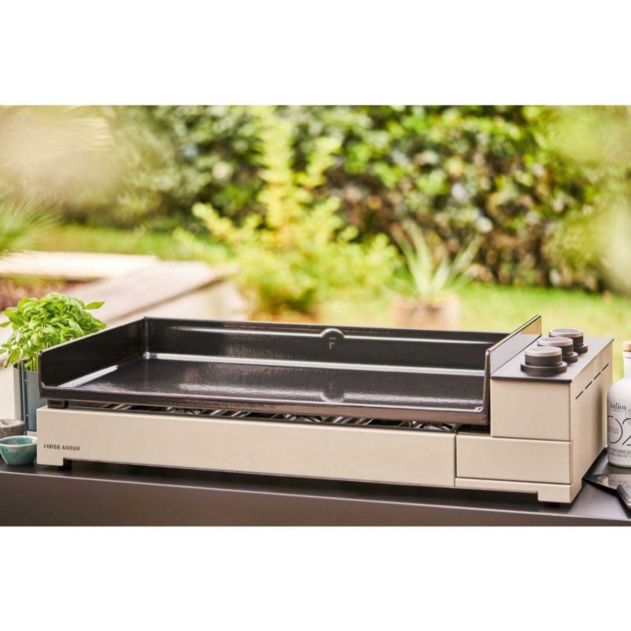 Voir la diapositive 3 : FORGE ADOUR Plancha gaz premium acier 75 ng noir gris 3 brûleurs à poser, 73.2x40.9 cm