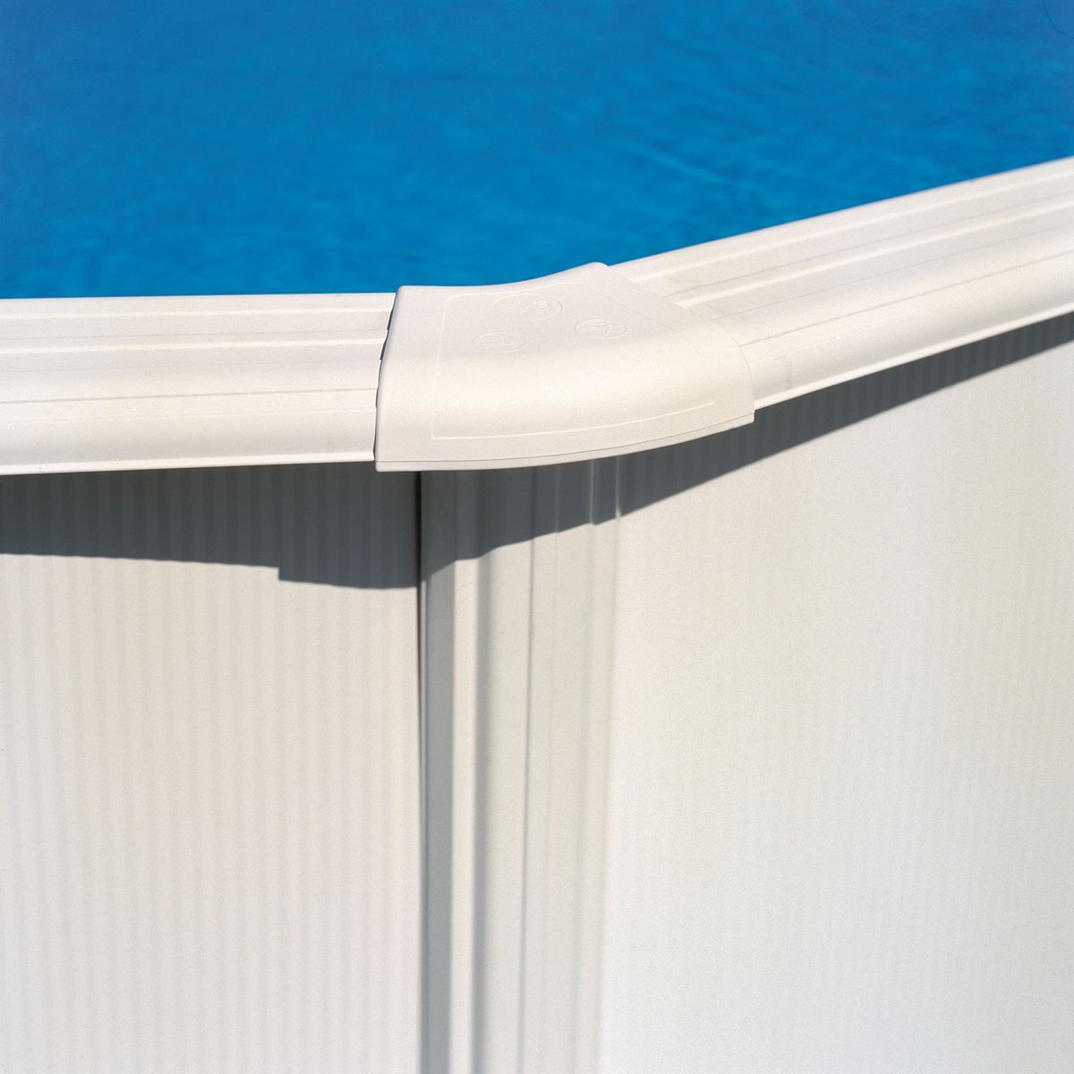 Piscine acier ovale renforts