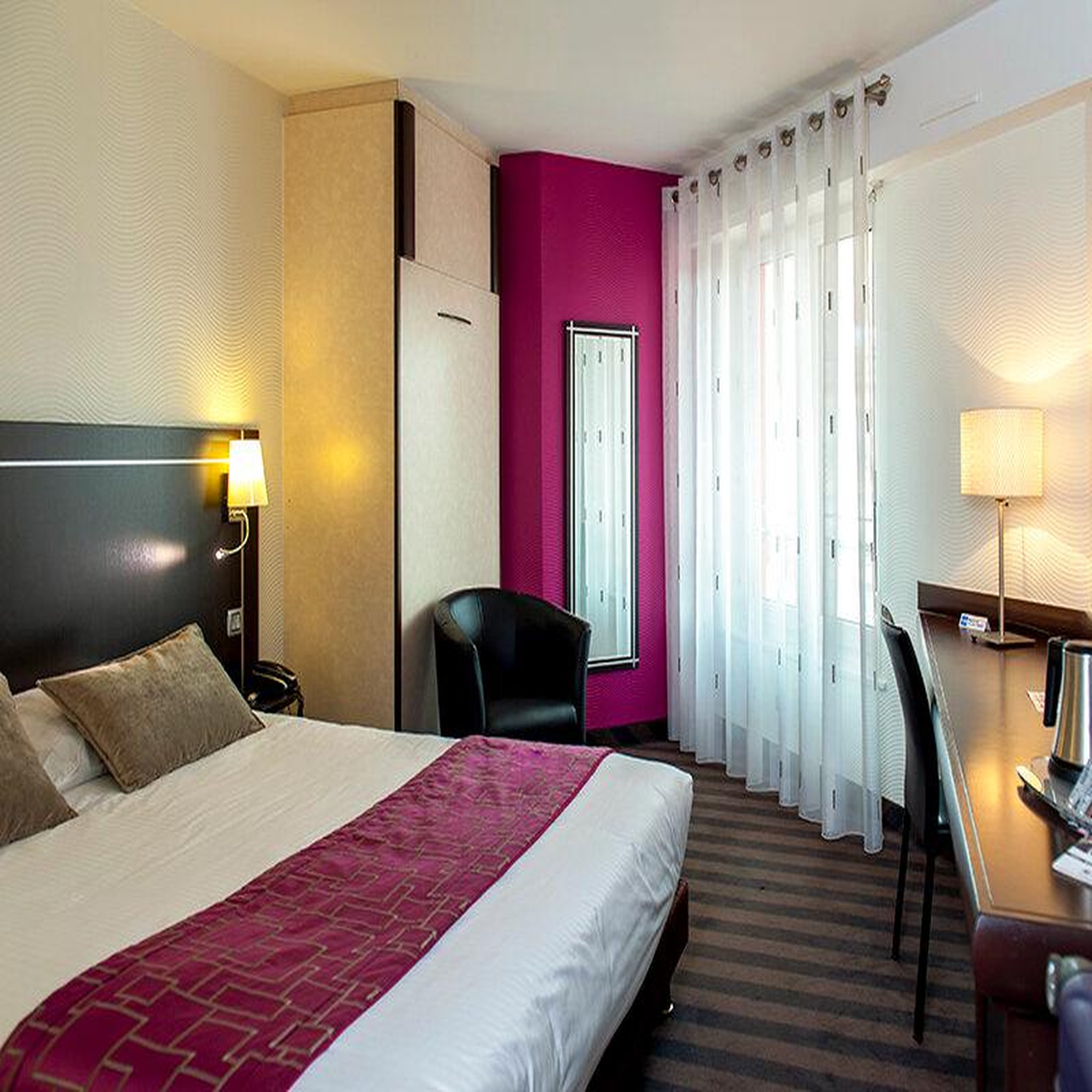 Voir la diapositive 2 : Smartbox 2 jours au brit hotel belfort centre – le boreal 4* - coffret cadeau séjour