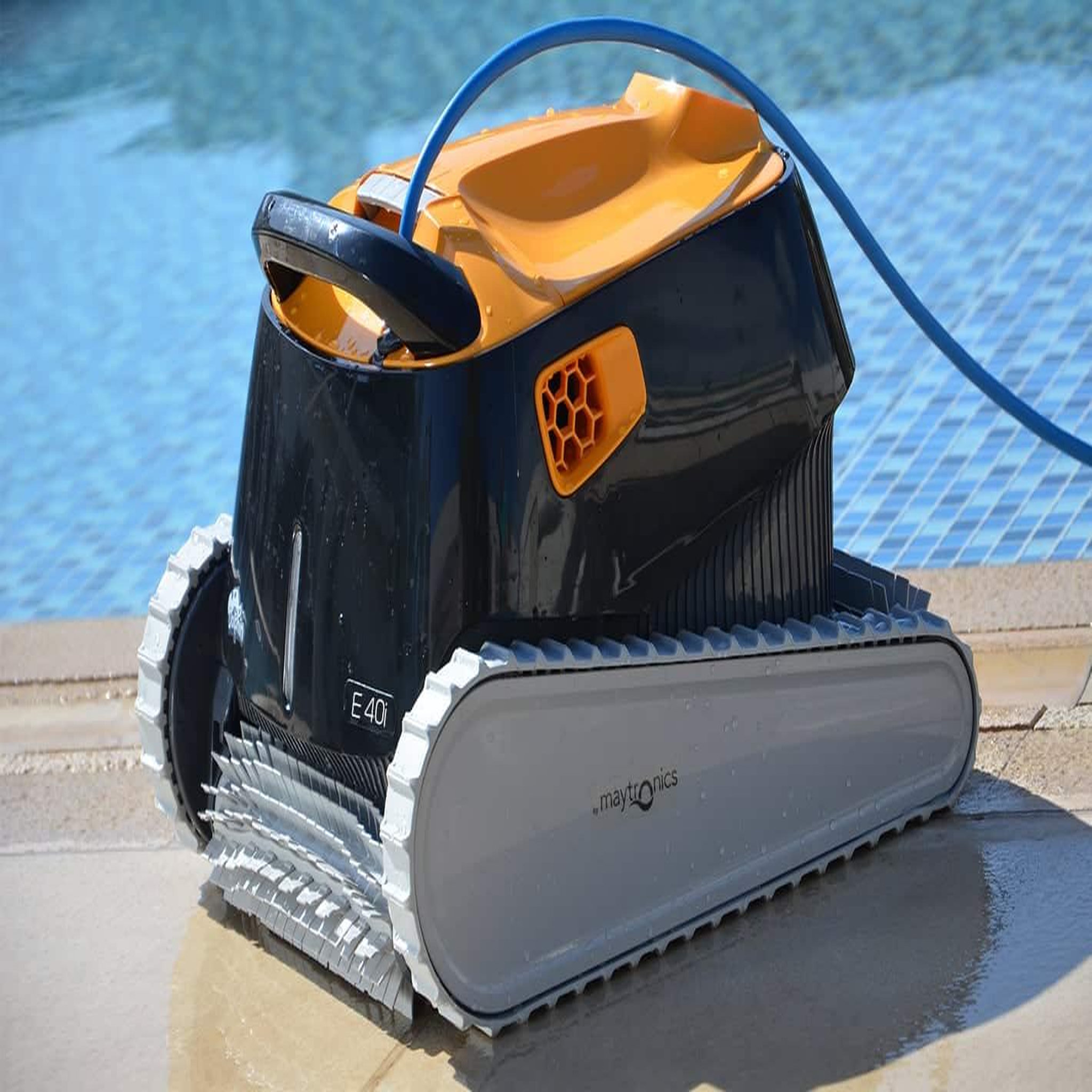 Voir la diapositive 6 : Dolphin Robot electrique de piscine fond, parois et ligne d'eau avec chariot - e40i