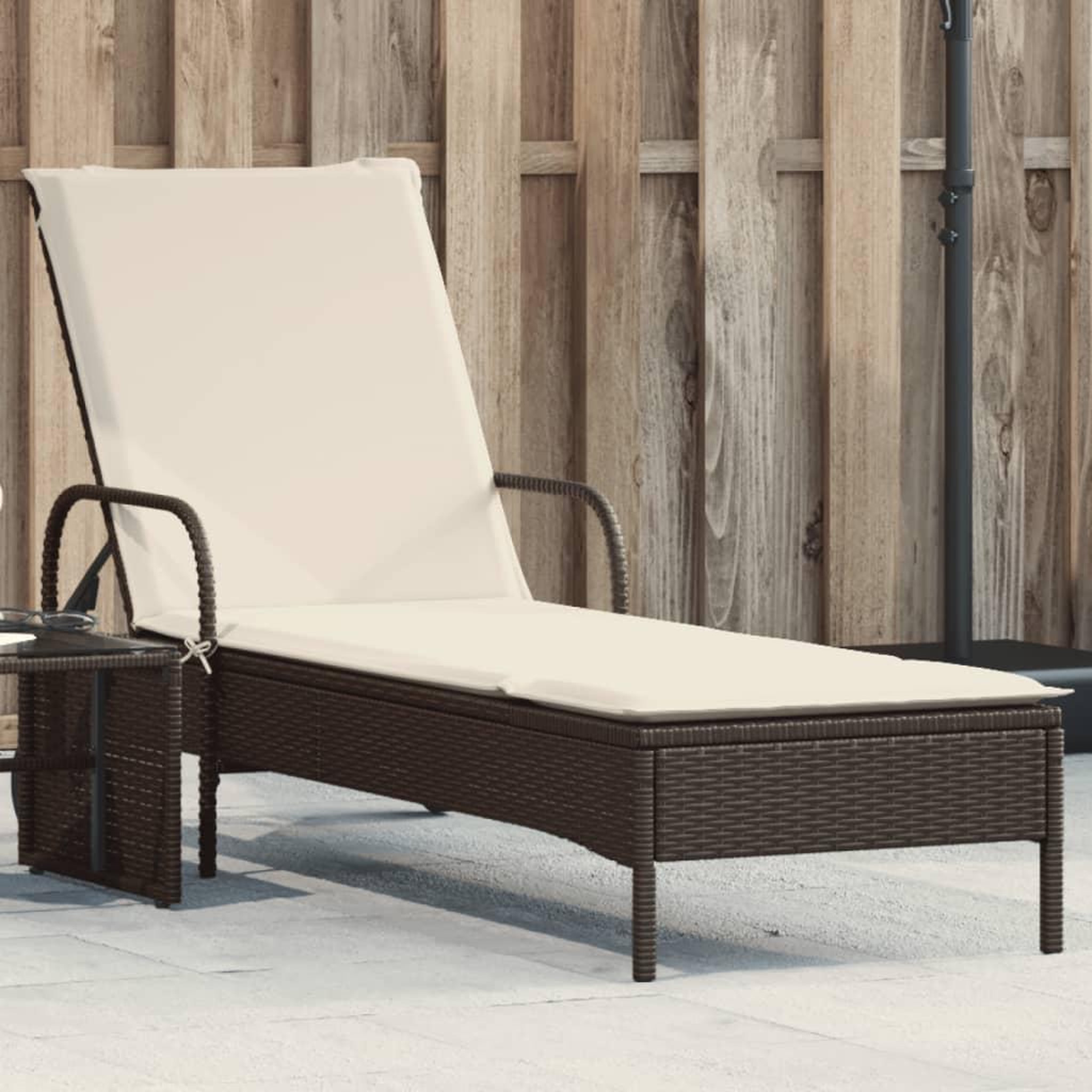 VIDAXL Chaise longue avec roues et coussin marron resine tressee