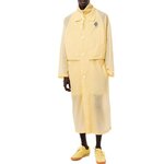 Lacoste Parka longue transparente  homme  ACOSTE défilé sur podium. Coloris disponibles : Jaune