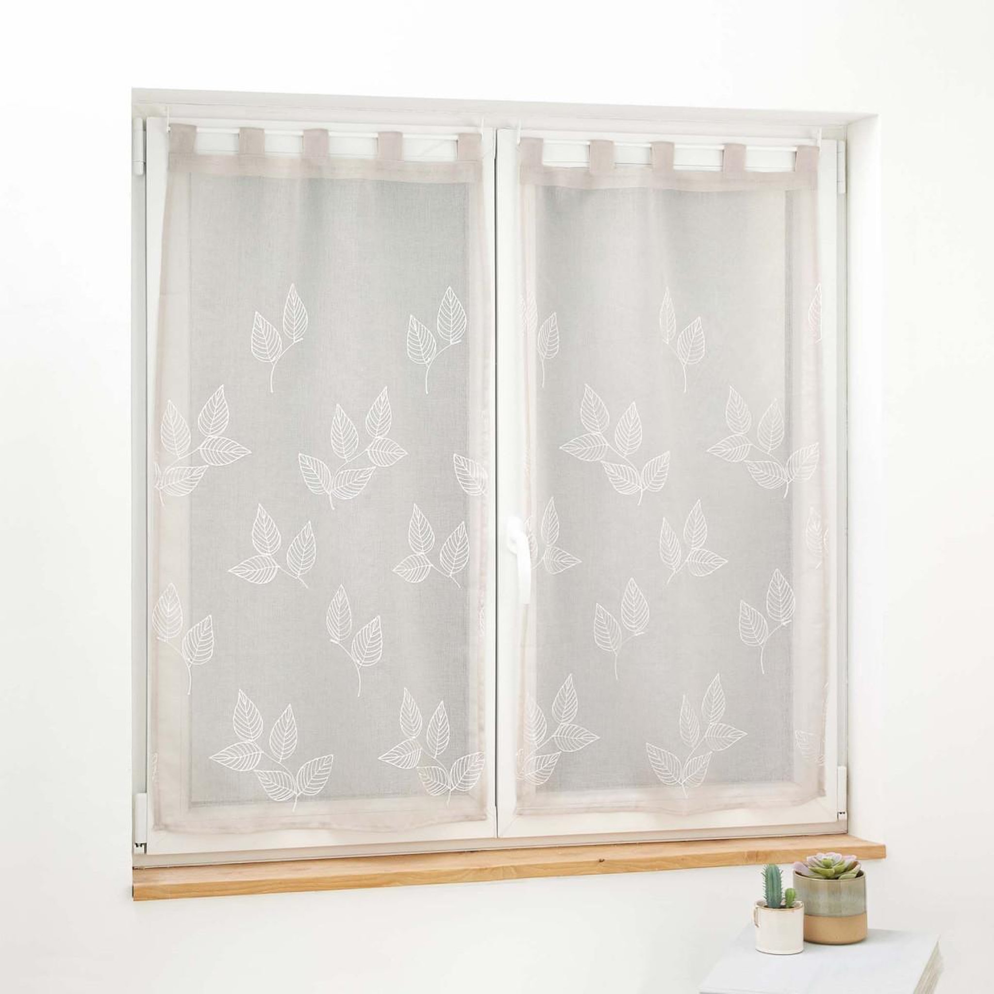 Douceur d'Intérieur Paire de voilages brodés  berry  60x90cm taupe