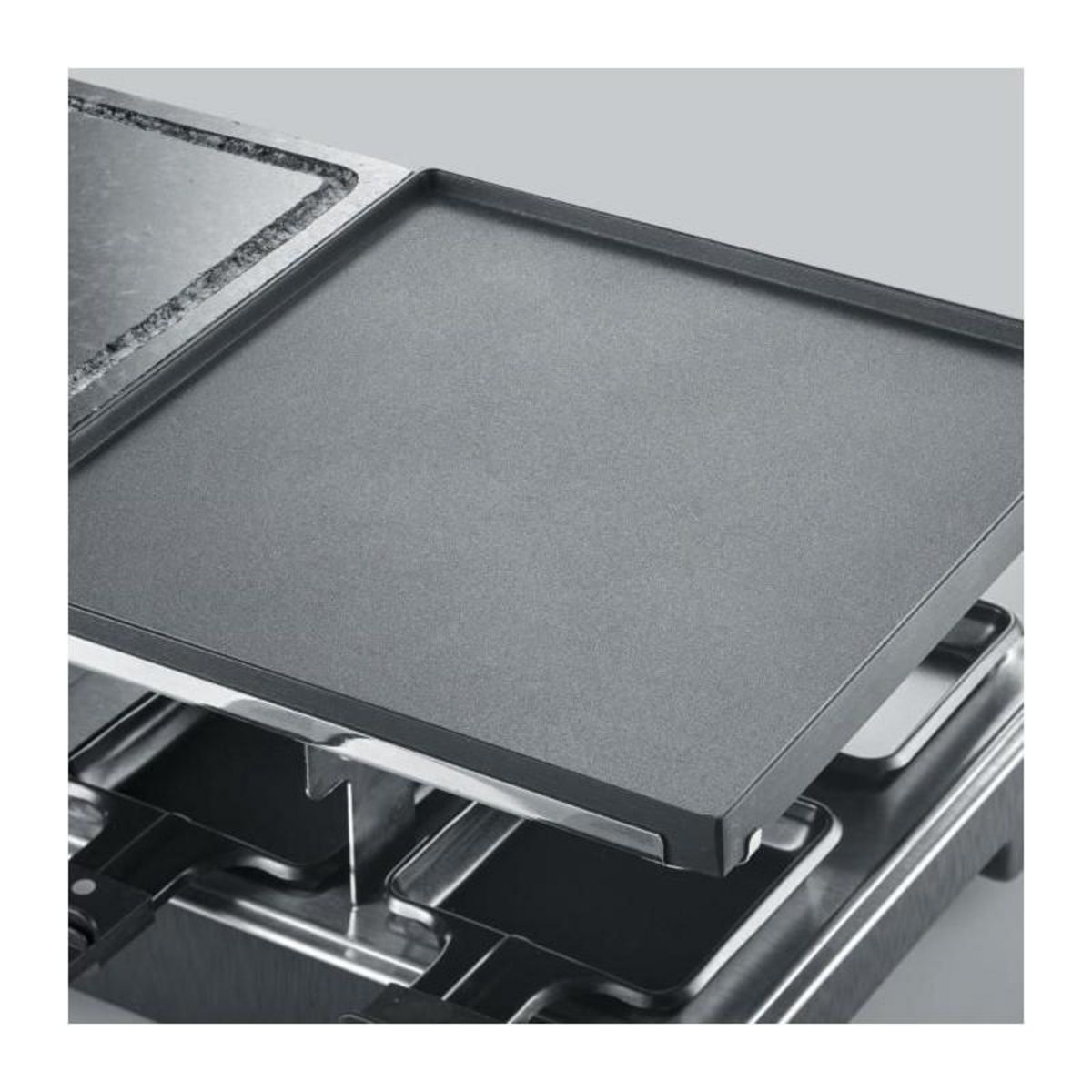 SEVERIN Raclette Gril SEVERIN - RG2376 - 8 personnes - Pierre de Cuisson Naturelle et Plaque Réversible Antiadhésive - Thermostat rég
