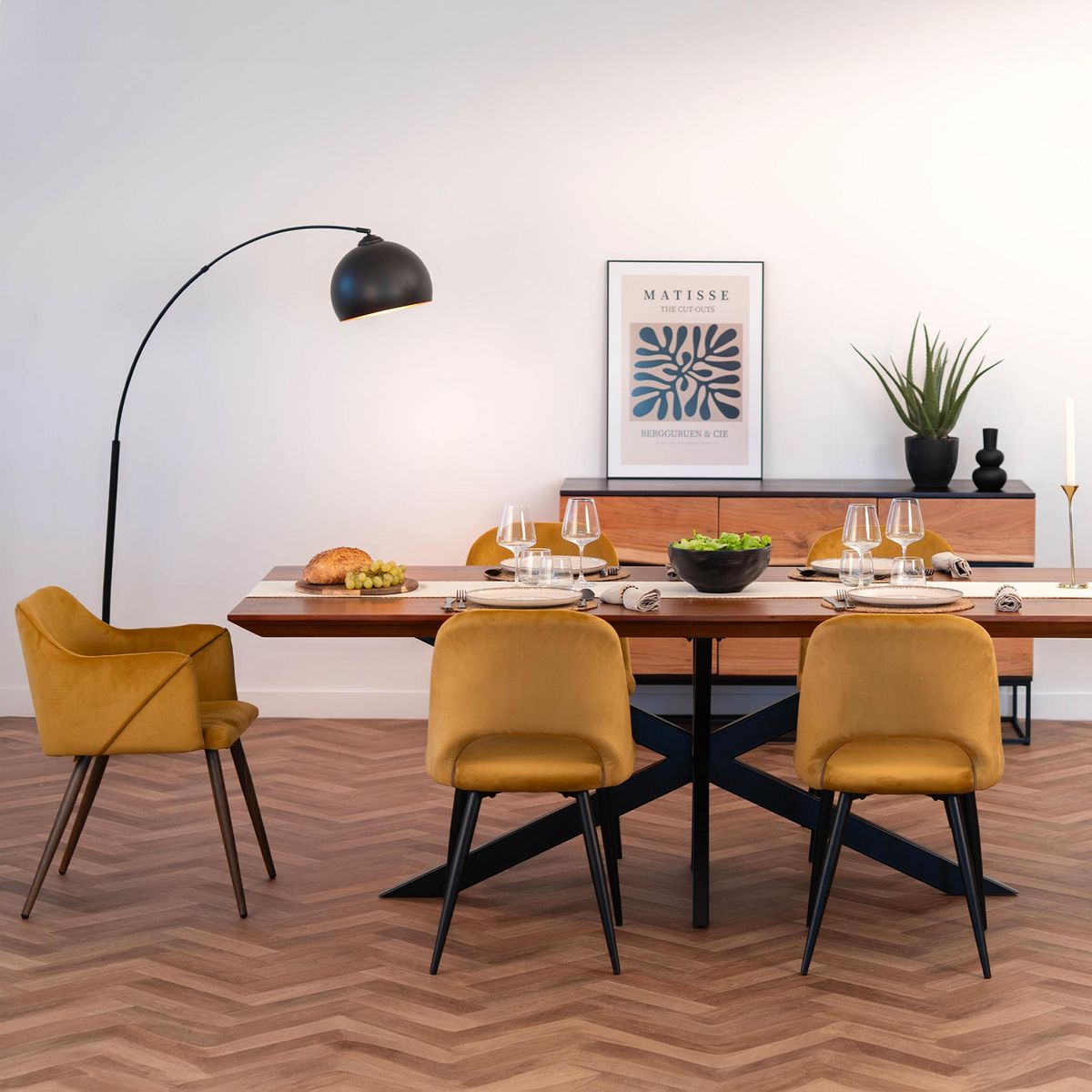 Rendez vous déco Lot de 2 chaises noires en velours et pieds en métal - Pénélope