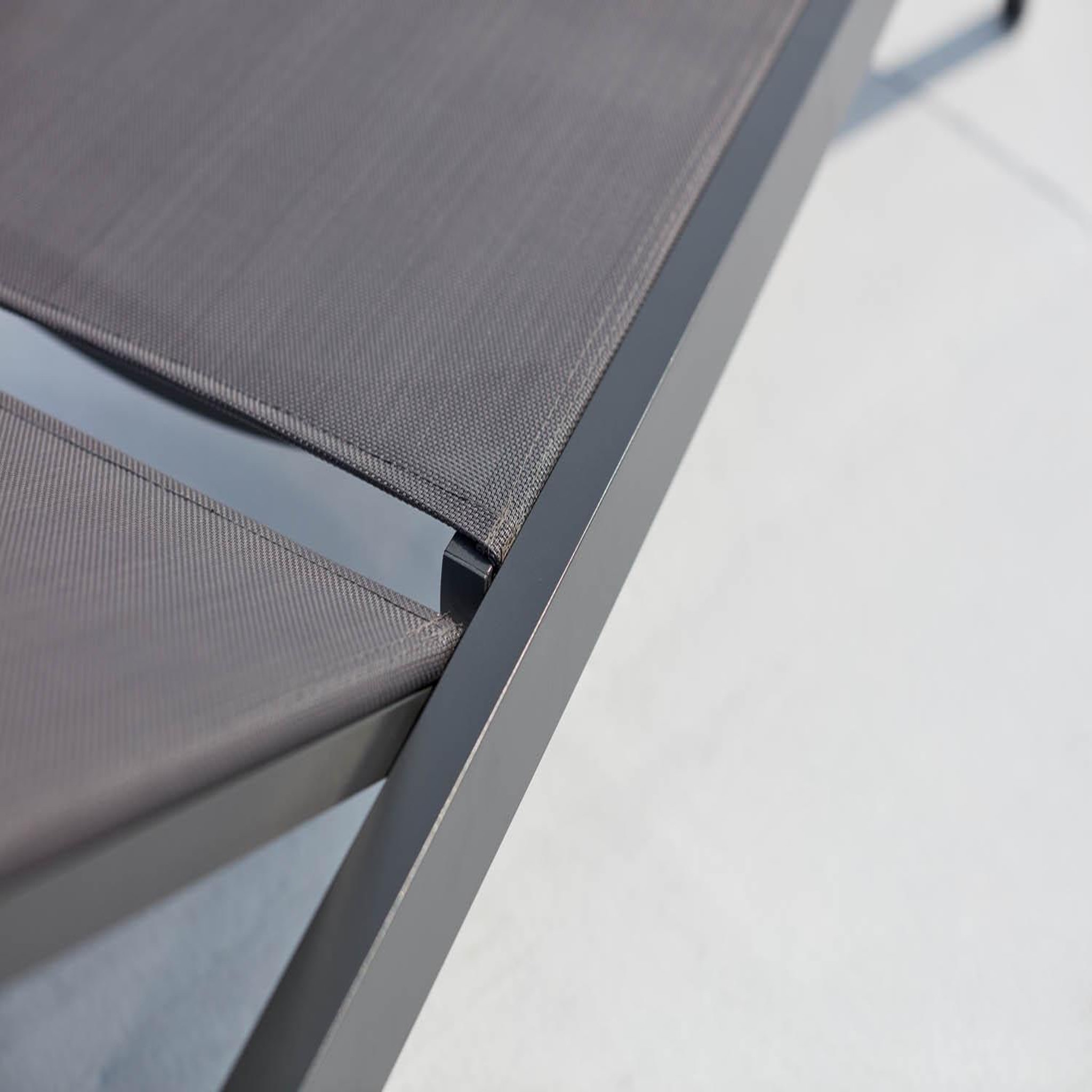 Voir la diapositive 5 : CONCEPT USINE Lot de 2 transats avec roulettes gris foncé PRATO