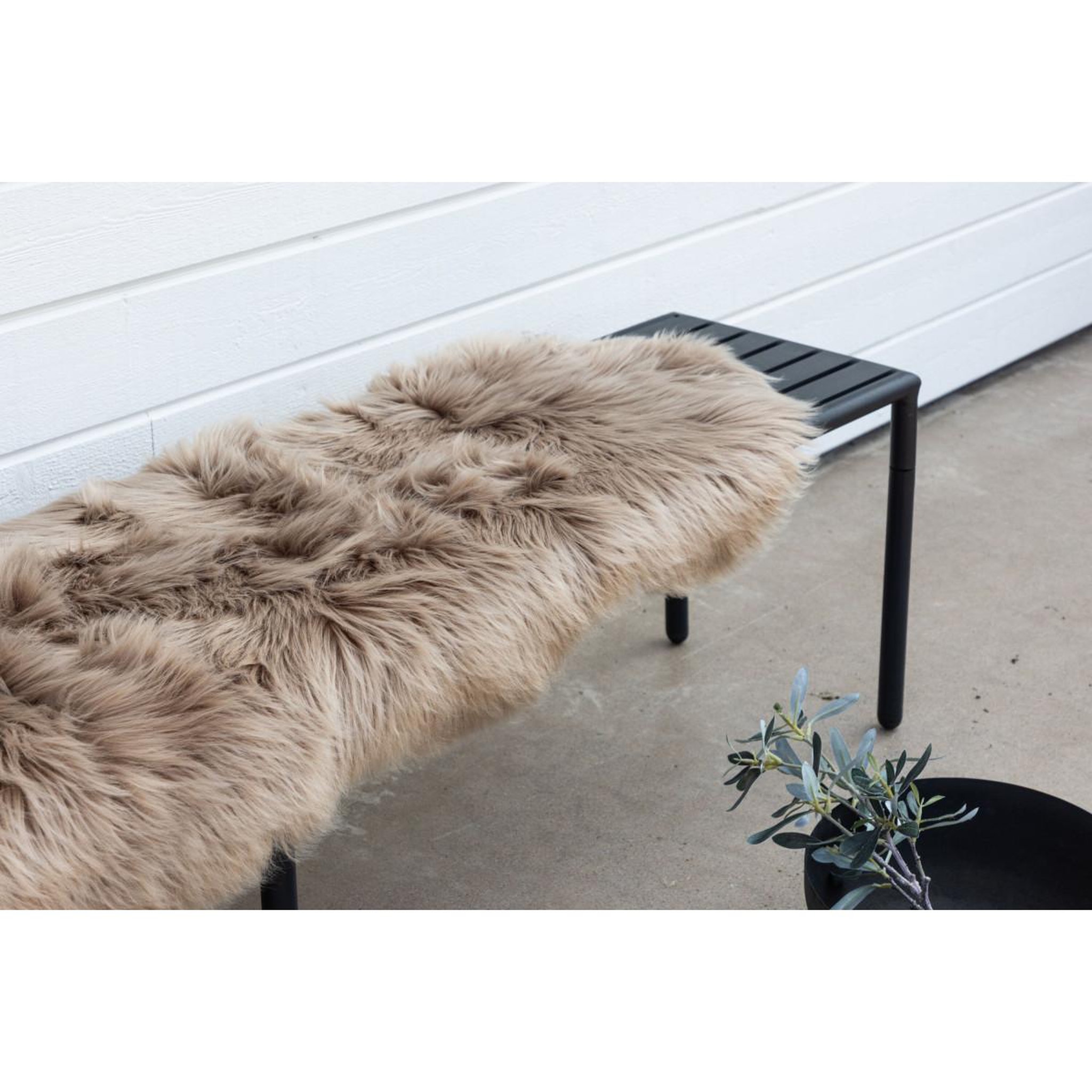 Voir la diapositive 3 : Paris Prix Tapis imitation fourrure  katy  55x180cm marron