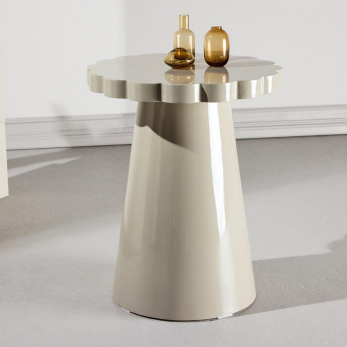 Paris Prix Table d'Appoint Design  Krull  55cm Beige Laqué