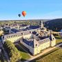 Voir la diapositive 1 : Smartbox Vol en montgolfière au-dessus des châteaux de la Loire avec dégustation de vin en semaine pour 2 personnes - Coffret Cadeau Sport & Aventure