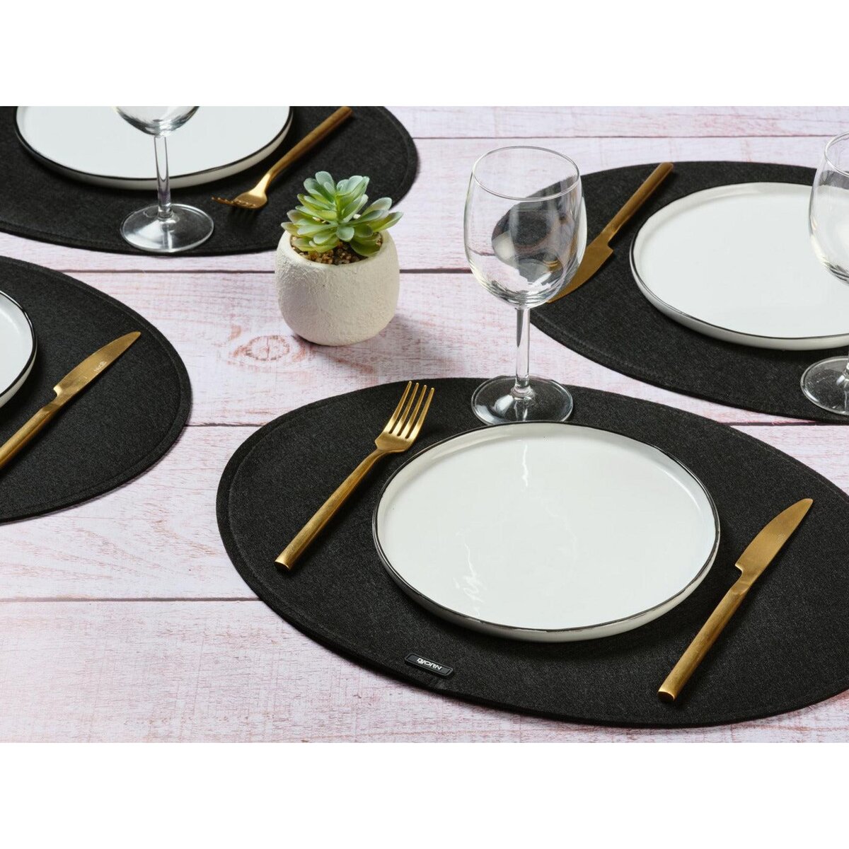 BJORN Set de table ovale - 6 pièces - Feutre recyclé noir
