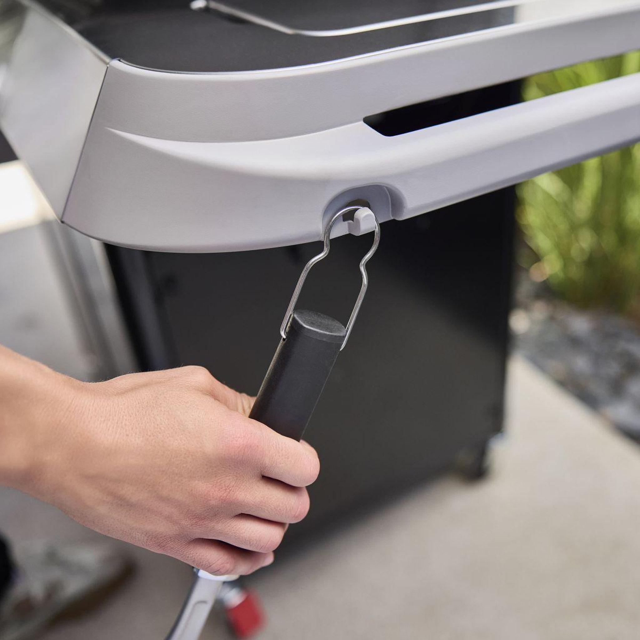Voir la diapositive 5 : Weber Barbecue gaz genesis e-315w plancha, sur chariot, 3 brûleurs, surface de cuisson 68 x 48 cm