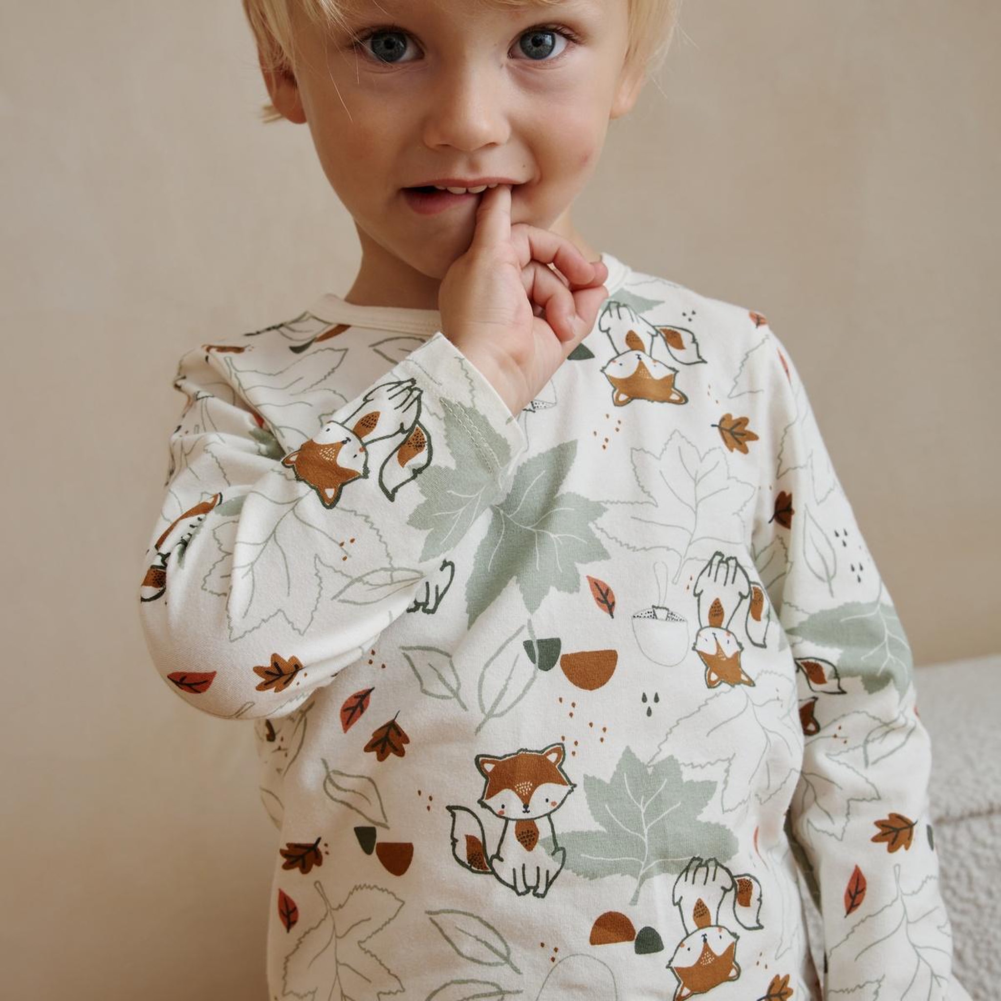 Voir la diapositive 6 : PETIT BEGUIN Lot de 2 t-shirts bébé manches longues ginkgo