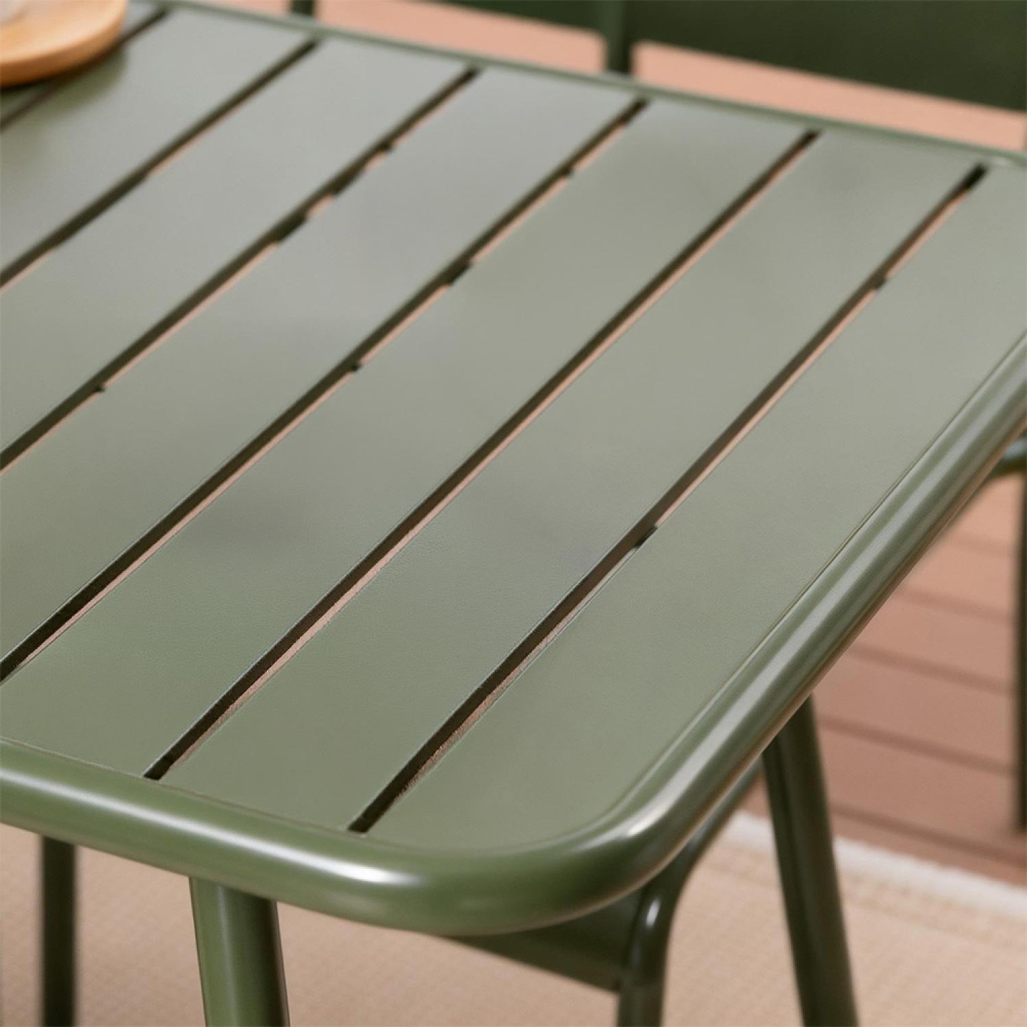 Voir la diapositive 6 : CONCEPT USINE Table de jardin 4 à 6 places 120cm vert bergame