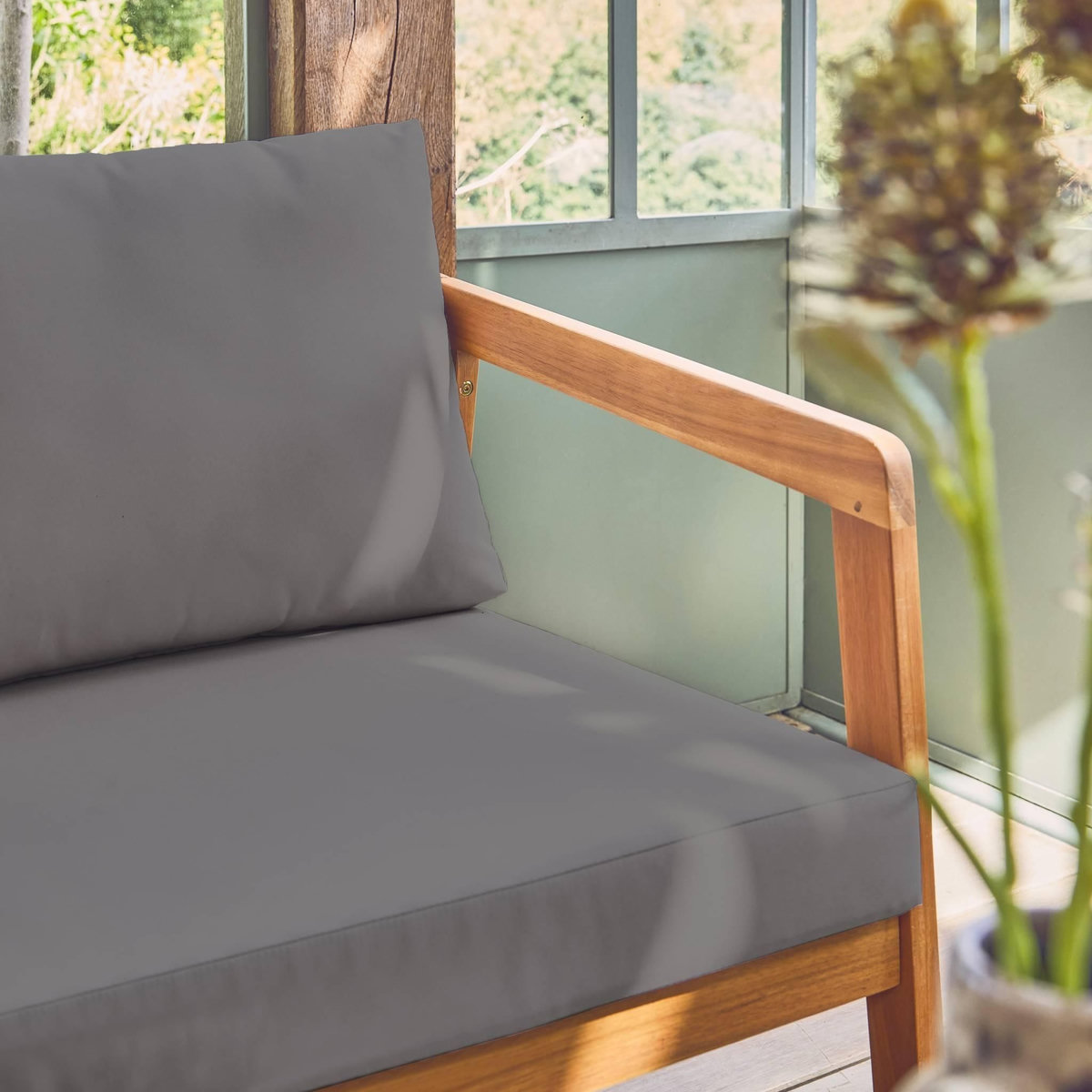 SWEEEK Salon de jardin 5 places bois d'acacia LOBERIA avec lanières effet cuir