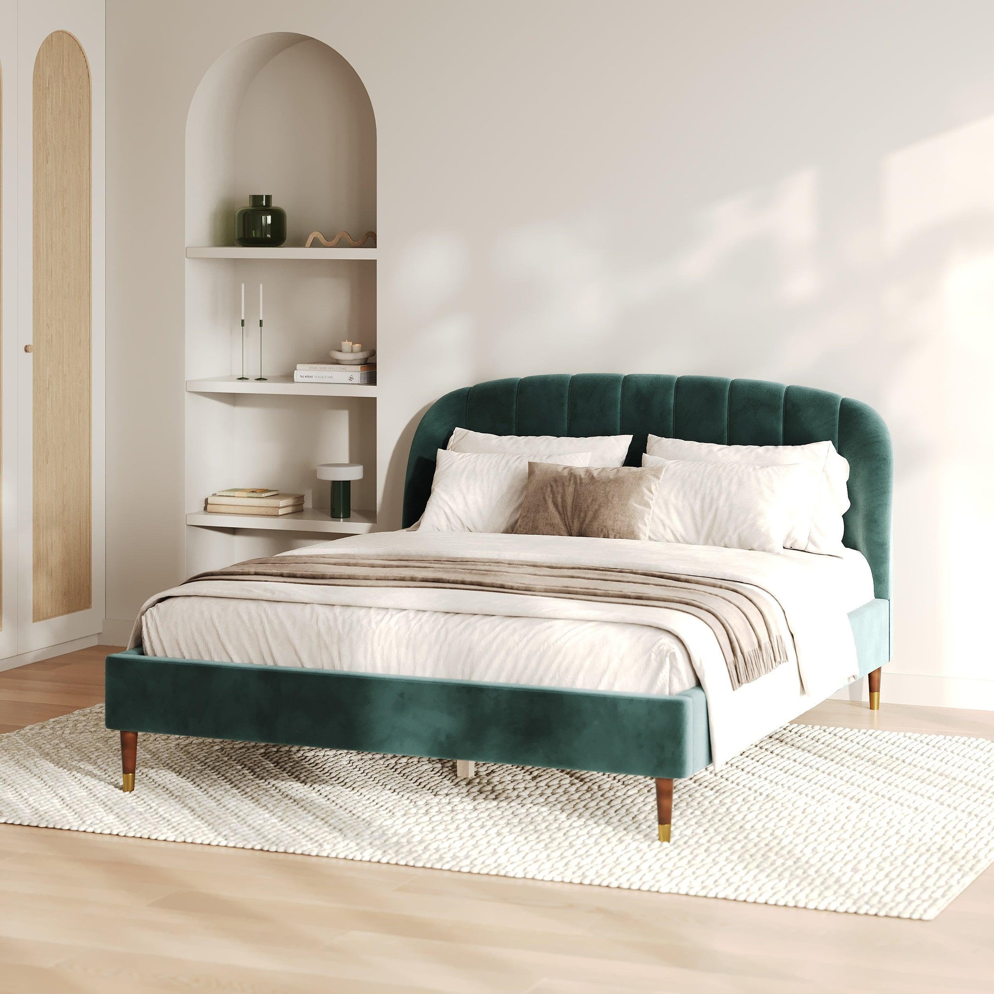 Voir la diapositive 2 : MAISON PAVANE Lit double 160x200 cm en velours vert et pieds doré-Gala