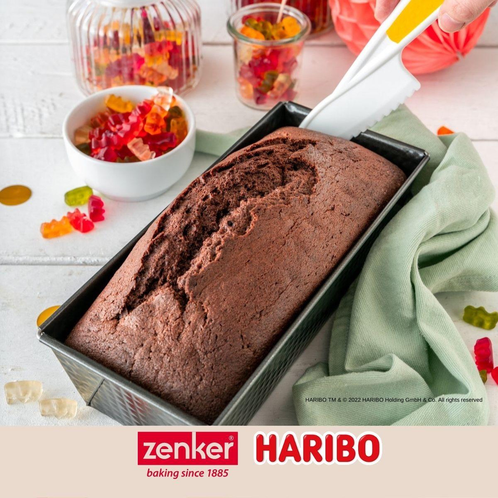 Voir la diapositive 2 : ZENKER Moule à cake 25 cm avec emporte-pièce zenker haribo