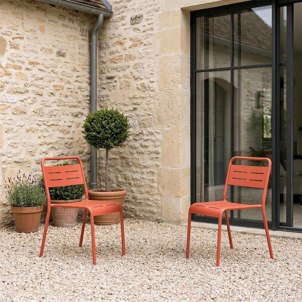 CONCEPT USINE Lot de 2 chaises de jardin empilables terracotta BERGAME