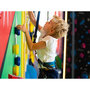 Voir la diapositive 4 : Smartbox Session d'escalade en salle : 1h pour 2 personnes à Nanterre - Coffret Cadeau Sport & Aventure