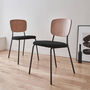 Voir la diapositive 2 : SWEEEK Lot de 2 chaises assise bouclette texturée noire. dossier bois de peuplier courbé. pieds en métal noir mat