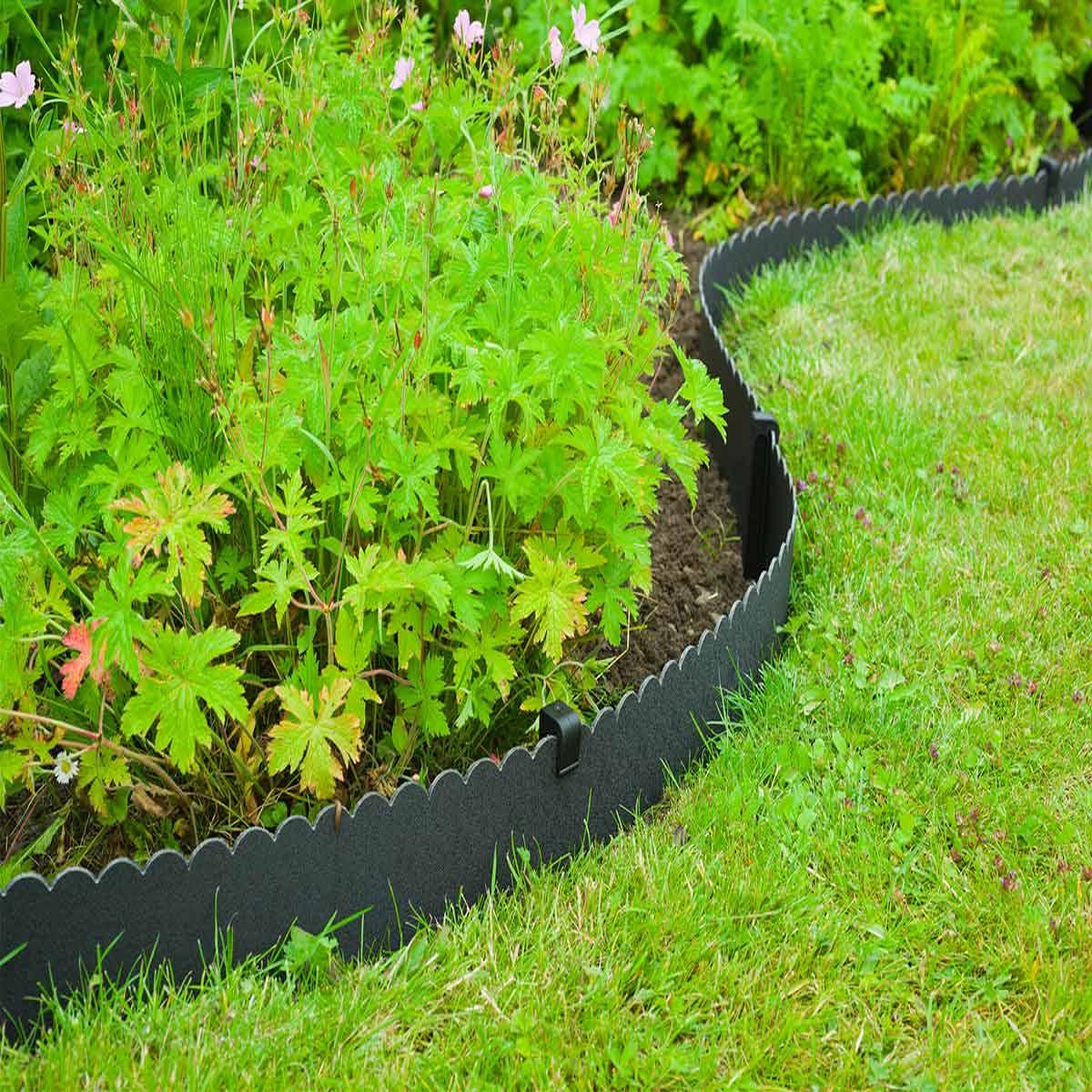 Voir la diapositive 3 : NATURE Bordure de jardin décorative Nature 2 motifs en PE recyclé, 12 x H13 cm, coloris noir
