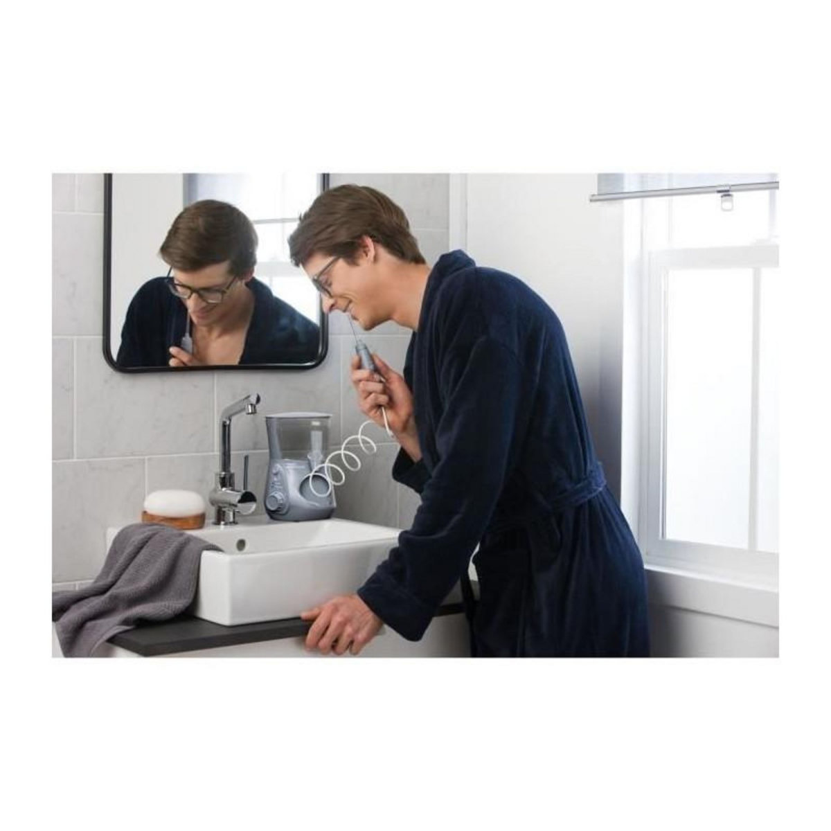 Waterpik Jet Dentaire - WATERPIK - WP-667 Ultra Professionnel - Gris - 10 Niveaux de pression - 7 Embouts inclus