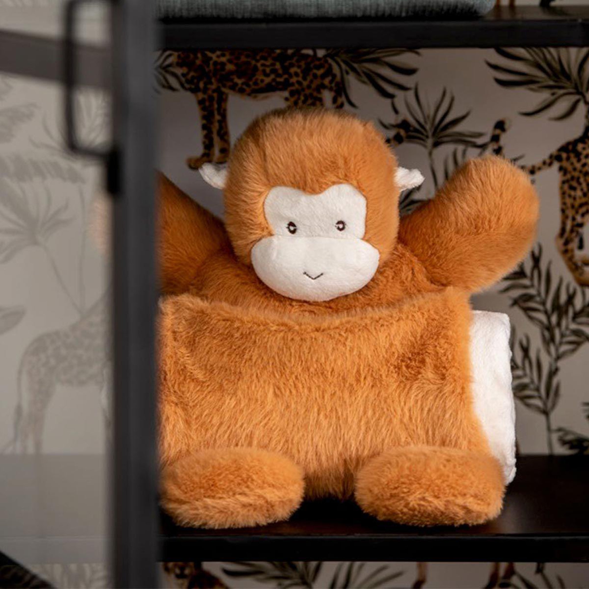 Voir la diapositive 3 : J-LINE Peluche & couverture enfant  singe  26cm marron
