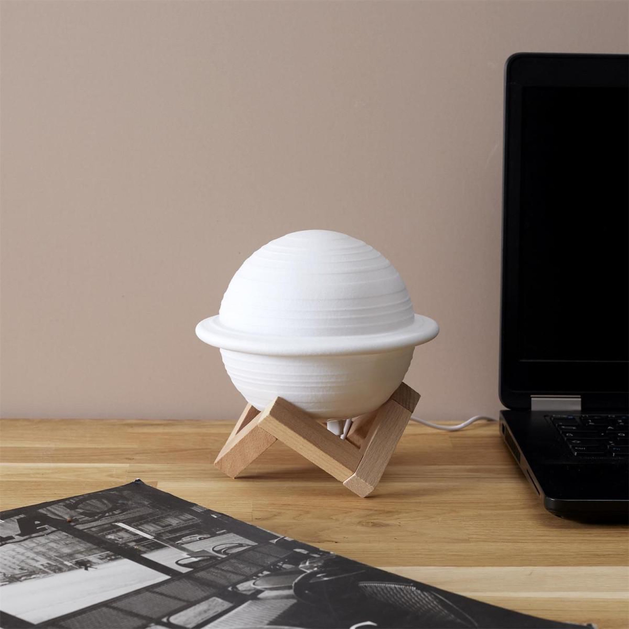 Voir la diapositive 6 : The Home Deco Factory Lampe à poser tactile  saturne  14cm blanc