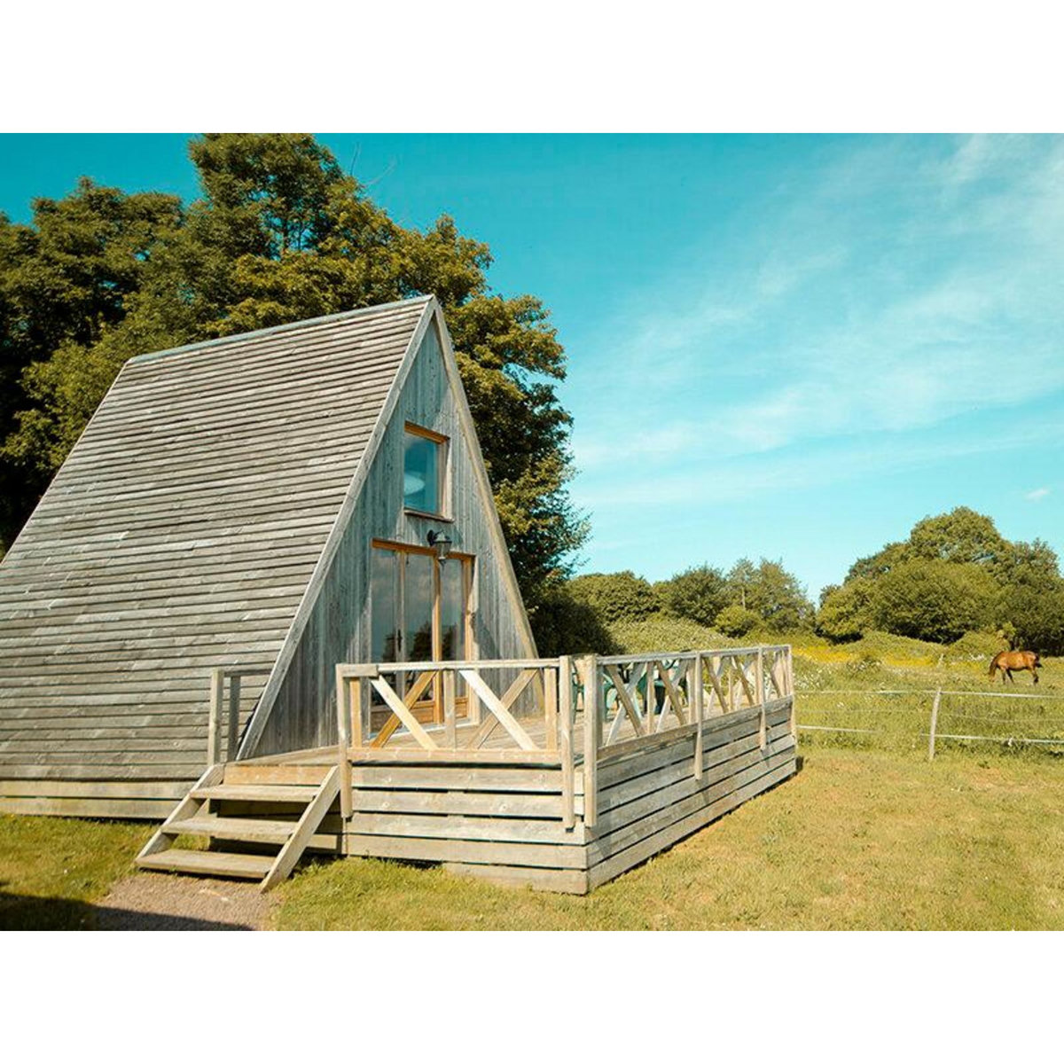 Smartbox 2 jours en chalet tipi avec vélos et panier apéritif près de Caen - Coffret Cadeau Séjour