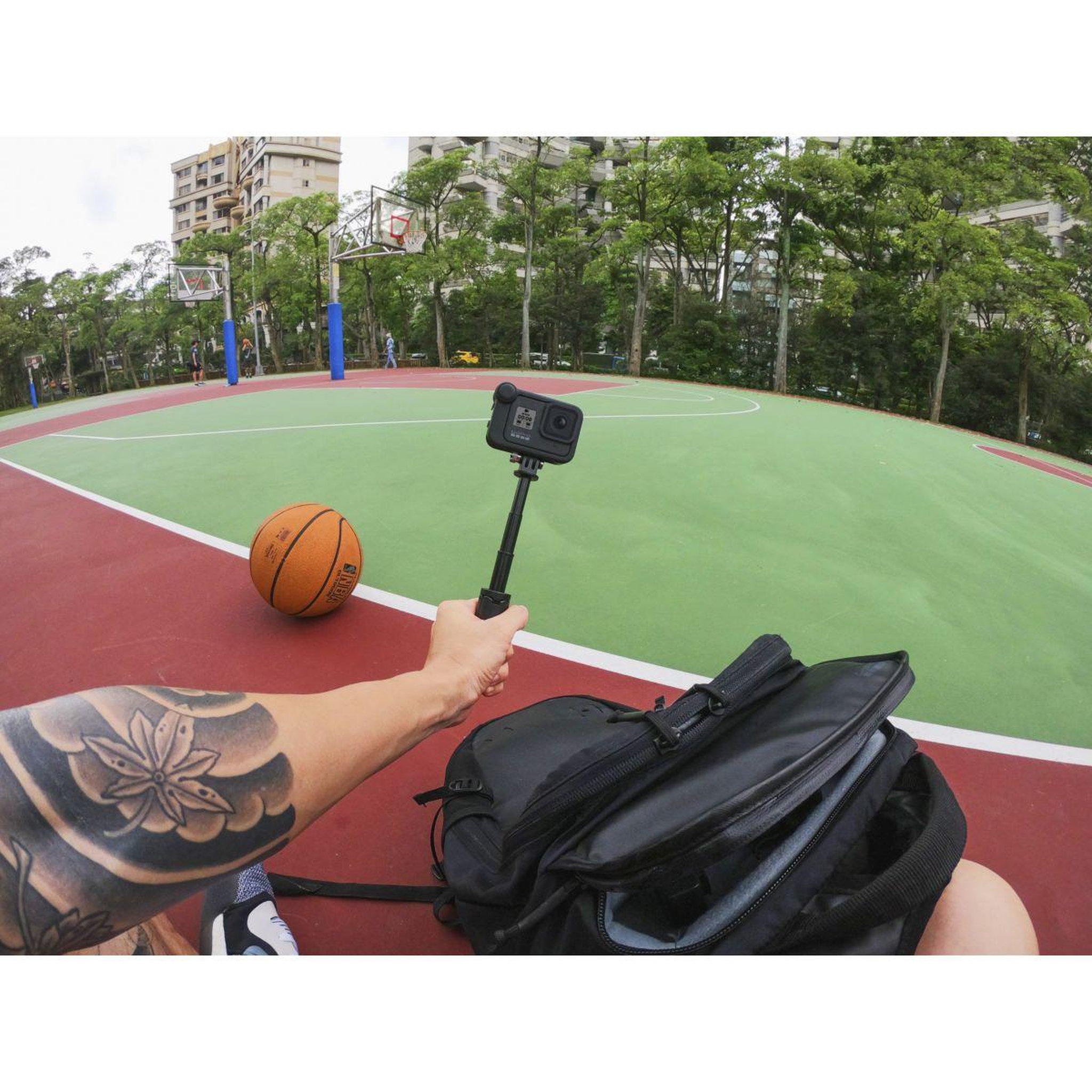 Voir la diapositive 5 : GOPRO Trépied Shorty