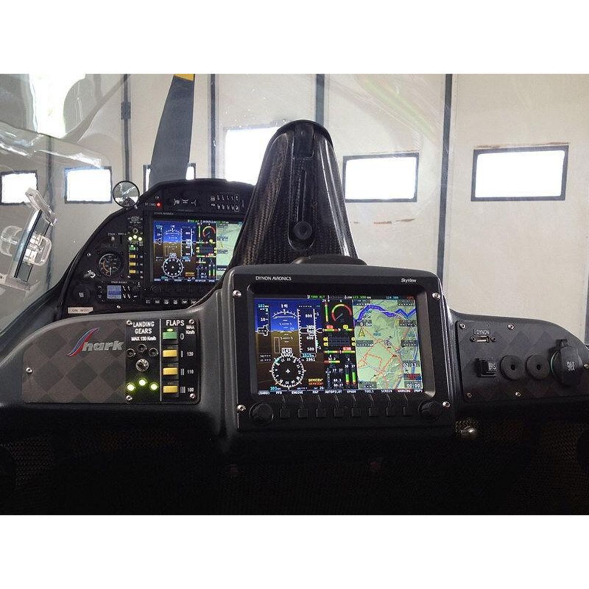 Smartbox Baptême de l'air en Shark UL au-dessus des falaises d'Étretat avec vidéo souvenir du vol - Coffret Cadeau Sport & Aventure