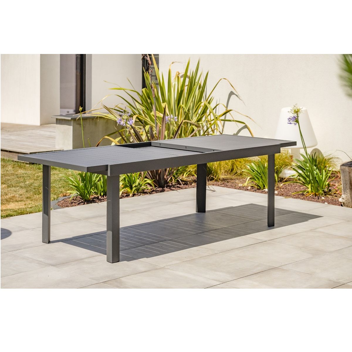 DCB GARDEN Table de jardin - Aluminium - Gris - COPENHAGUE