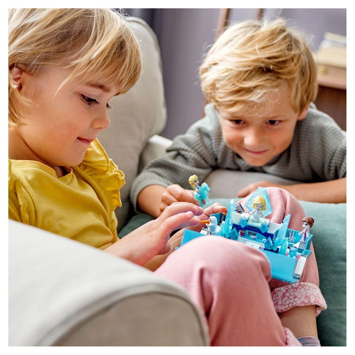 LEGO Disney Princess 43189 - Les aventures d&rsquo;Elsa et Nokk dans un livre de contes