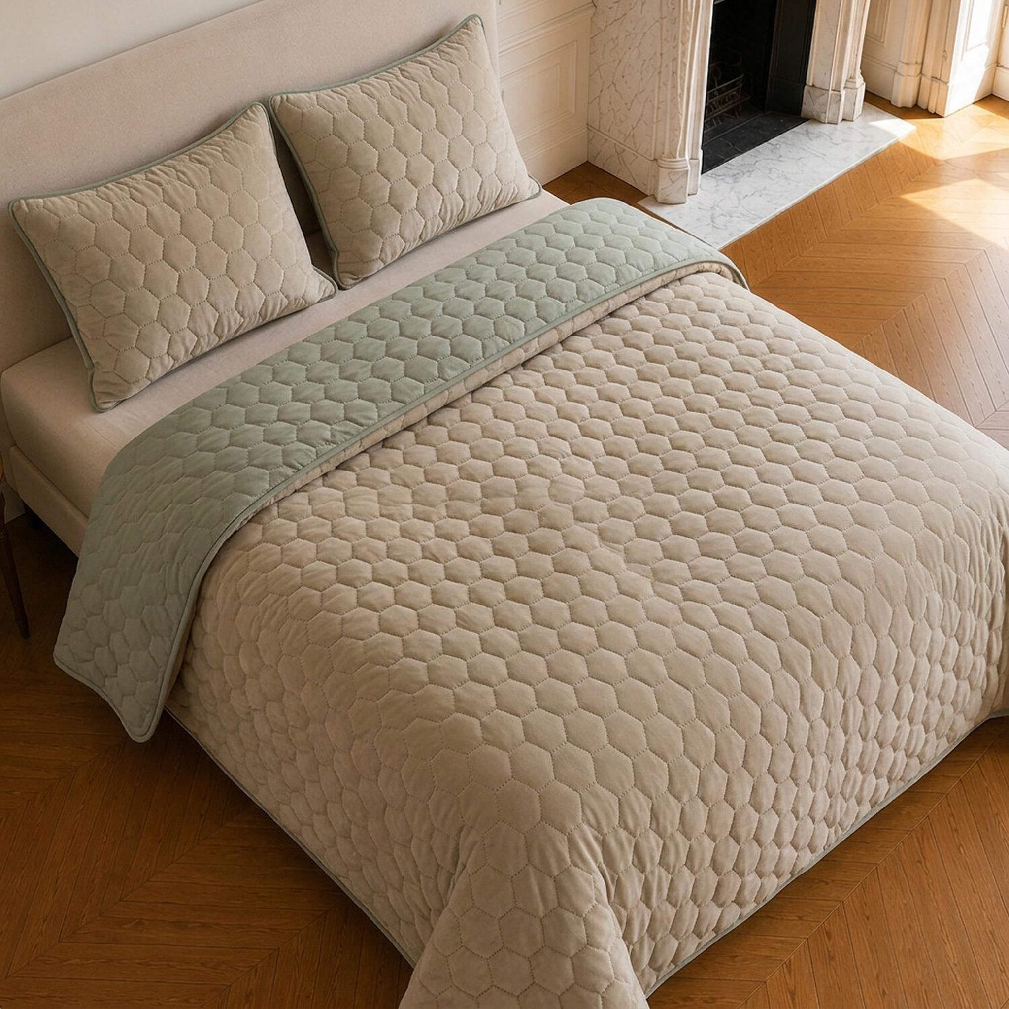 Voir la diapositive 4 : Home collection Couvre-lit matelassé réversible