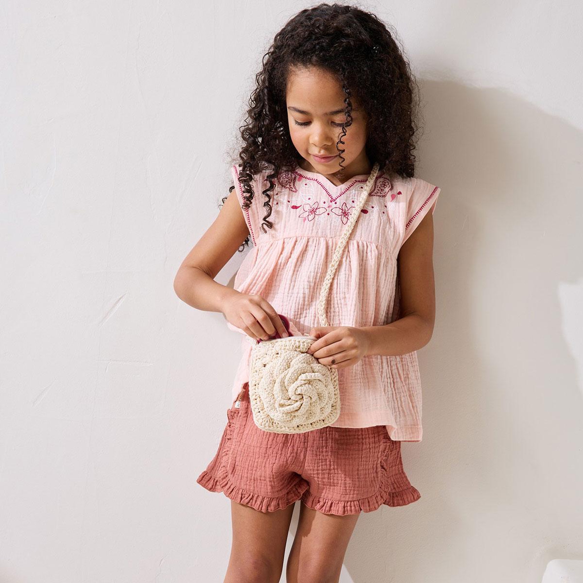 Voir la diapositive 5 : Petit Béguin Blouse enfant en gaze de coton arizona