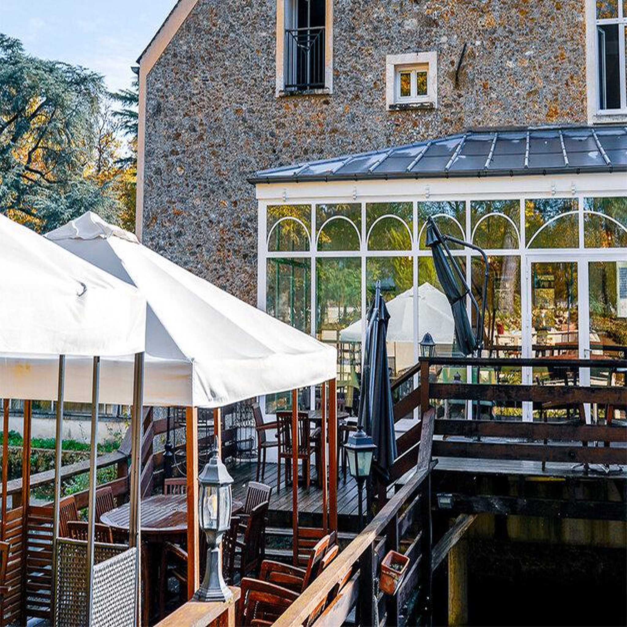Voir la diapositive 4 : Smartbox Séjour de charme en hôtel 4* : 3 jours à la campagne avec dîner près de paris - coffret cadeau séjour