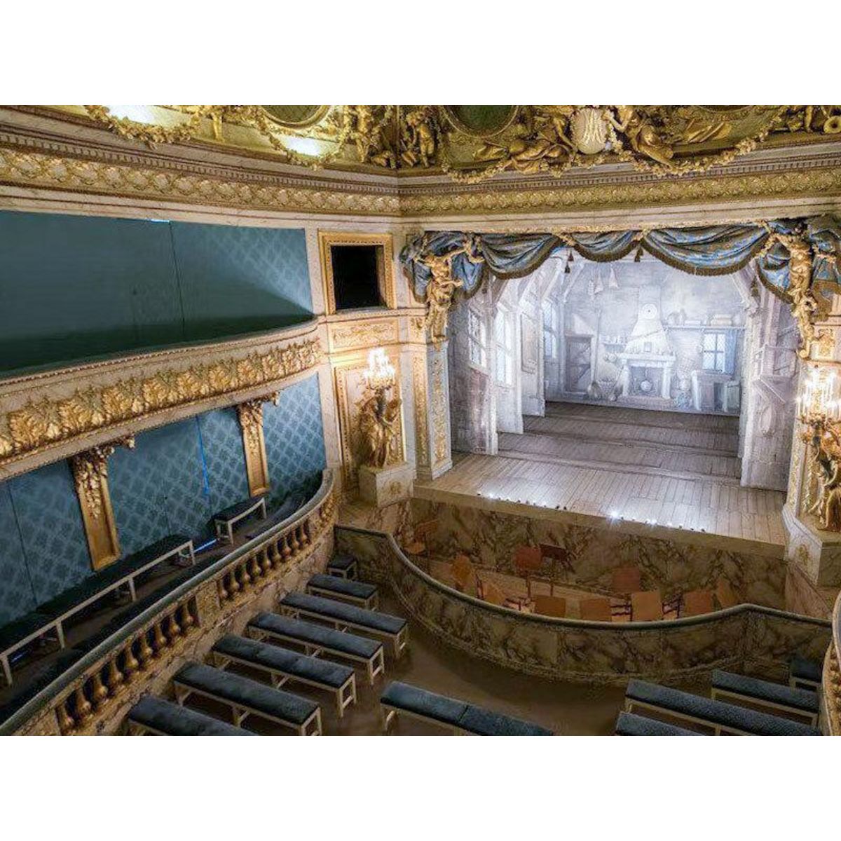 Smartbox Visite des Trianons et du hameau de la reine au château de Versailles en famille - Coffret Cadeau Sport & Aventure