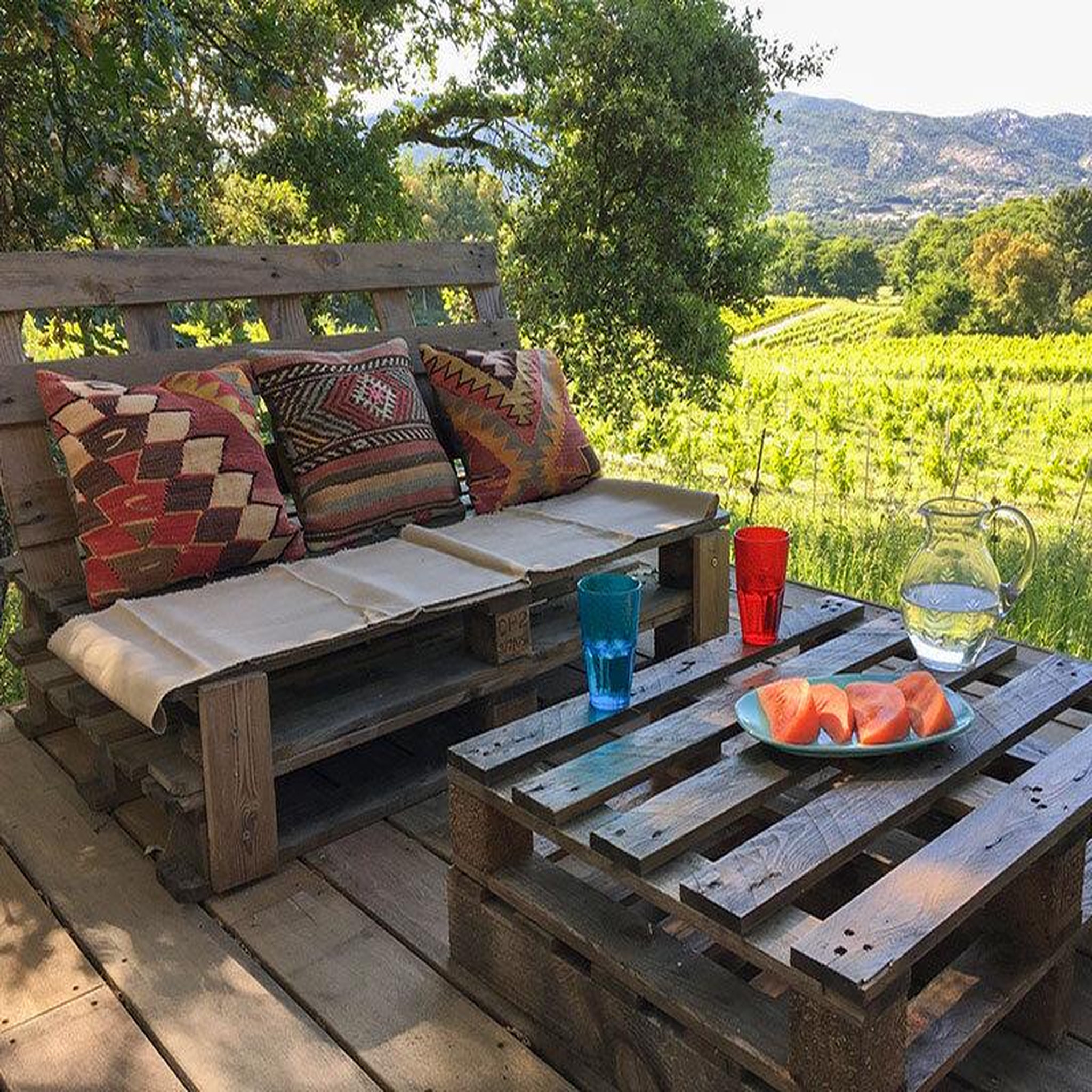 Voir la diapositive 2 : Smartbox Séjour de charme : 4 jours en caravane vintage avec piscine près de sainte-maxime - coffret cadeau séjour