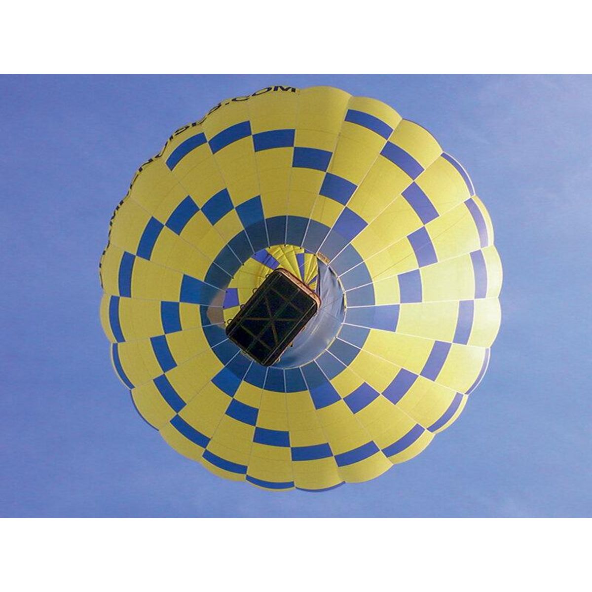 Smartbox Vol en Montgolfière au-dessus des vignobles champenois - Coffret Cadeau Sport & Aventure