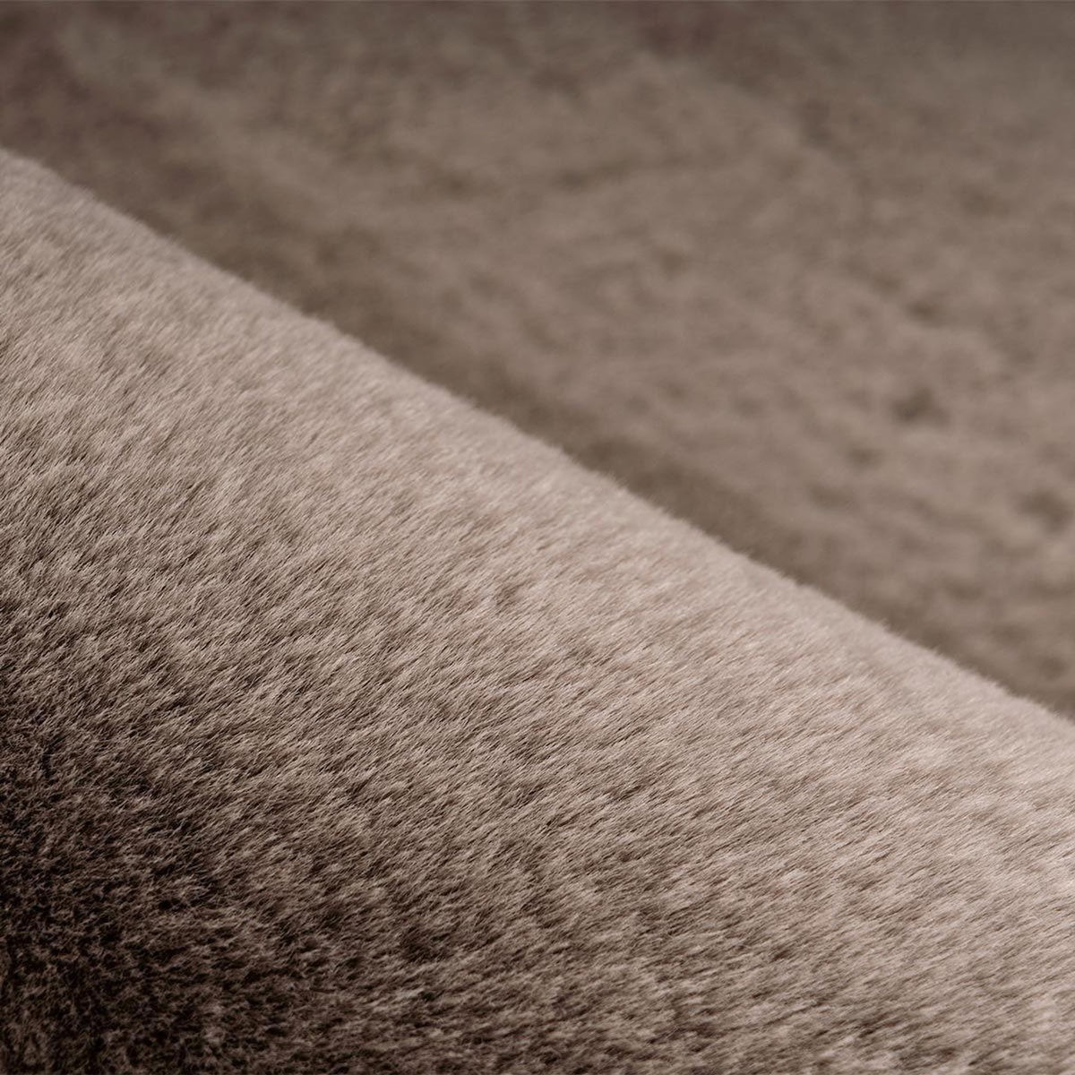 Paris Prix Tapis Uni Rond Doux à Poils Longs  Rabbit  Taupe