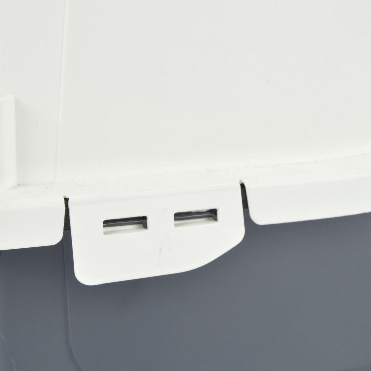 LOVE STORY Maison de toilette litière pour chat avec pelle SOCKS - Blanc et gris anthracite