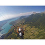 Voir la diapositive 2 : Smartbox Vol en parapente de 25 min sur les rives du lac d'Annecy - Coffret Cadeau Sport & Aventure