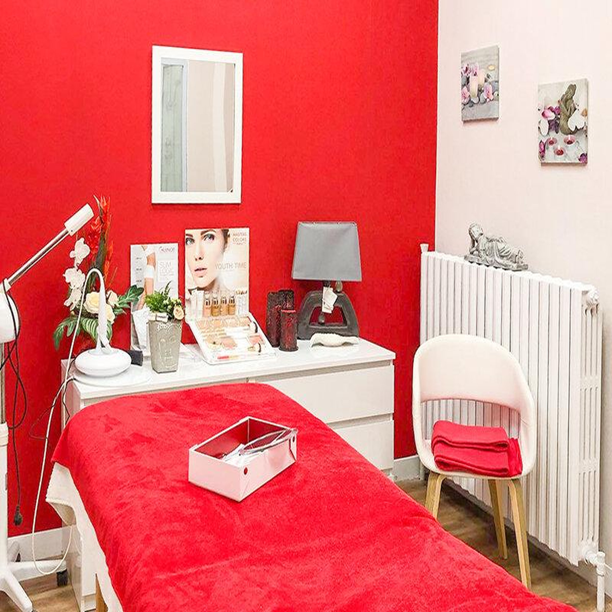 Voir la diapositive 2 : Smartbox Journée relaxante : soin avec ou sans accès au spa - coffret cadeau bien-être